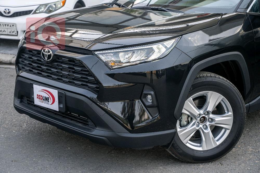 تۆیۆتا ڕاڤ 4